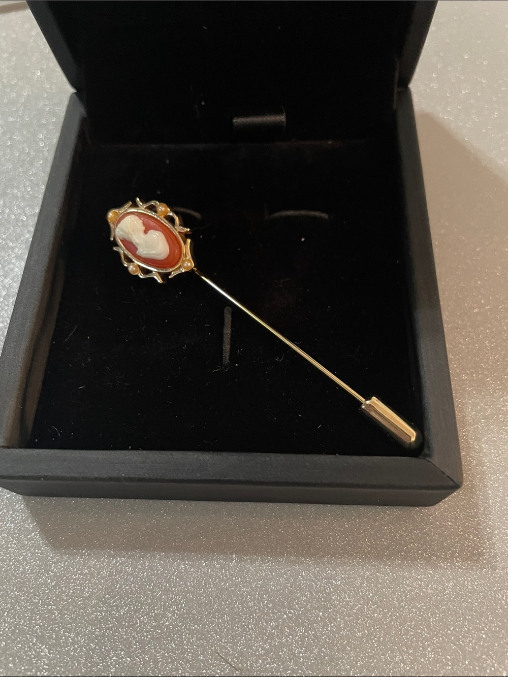 Vintage Avon Cameo Lapel Pin